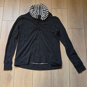 Lululemon In A Cinch Cowl Neck Sweatshirt size 10